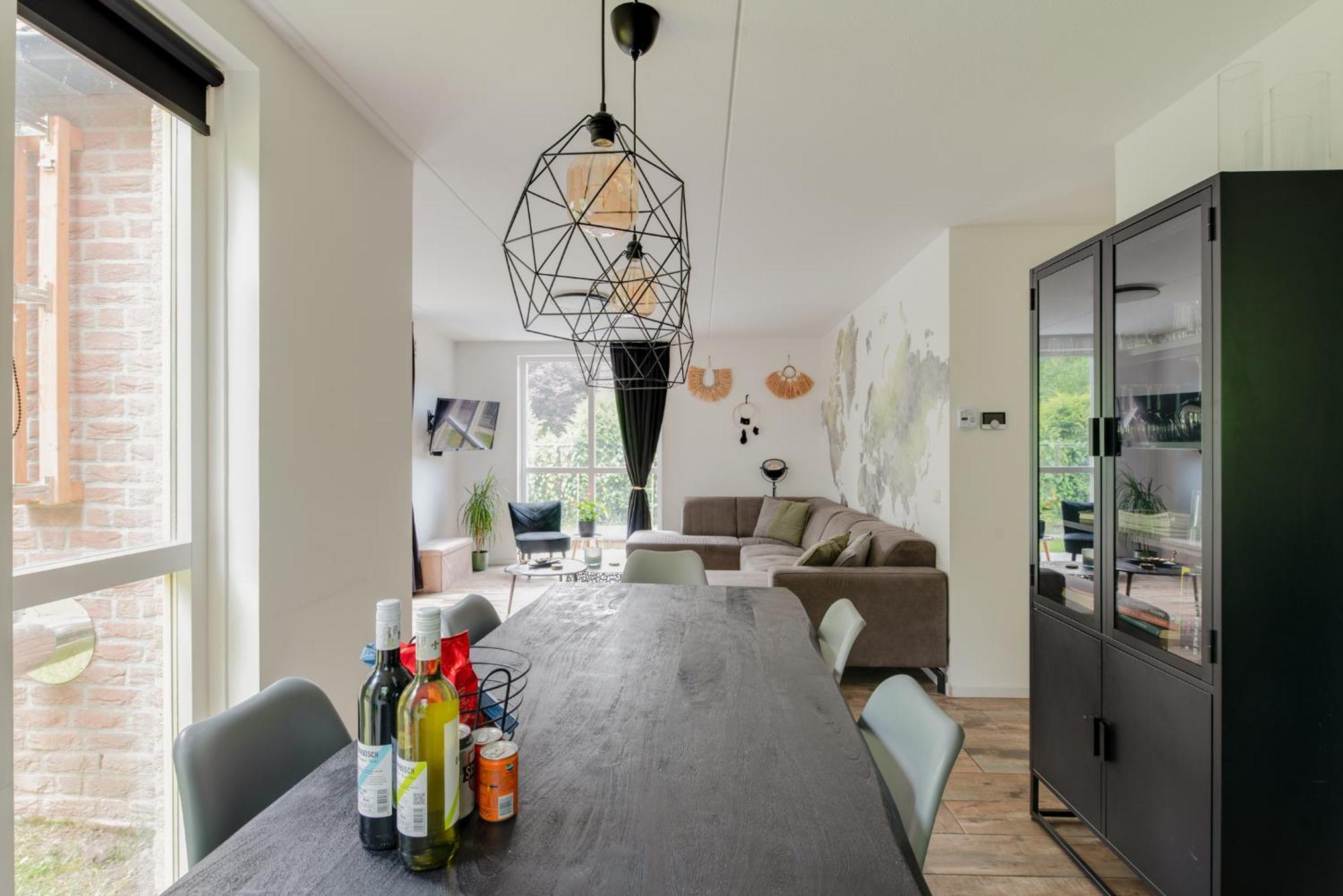 Het Huys Ewijk Mooi Luxe En Een Laadpaal Exterior foto