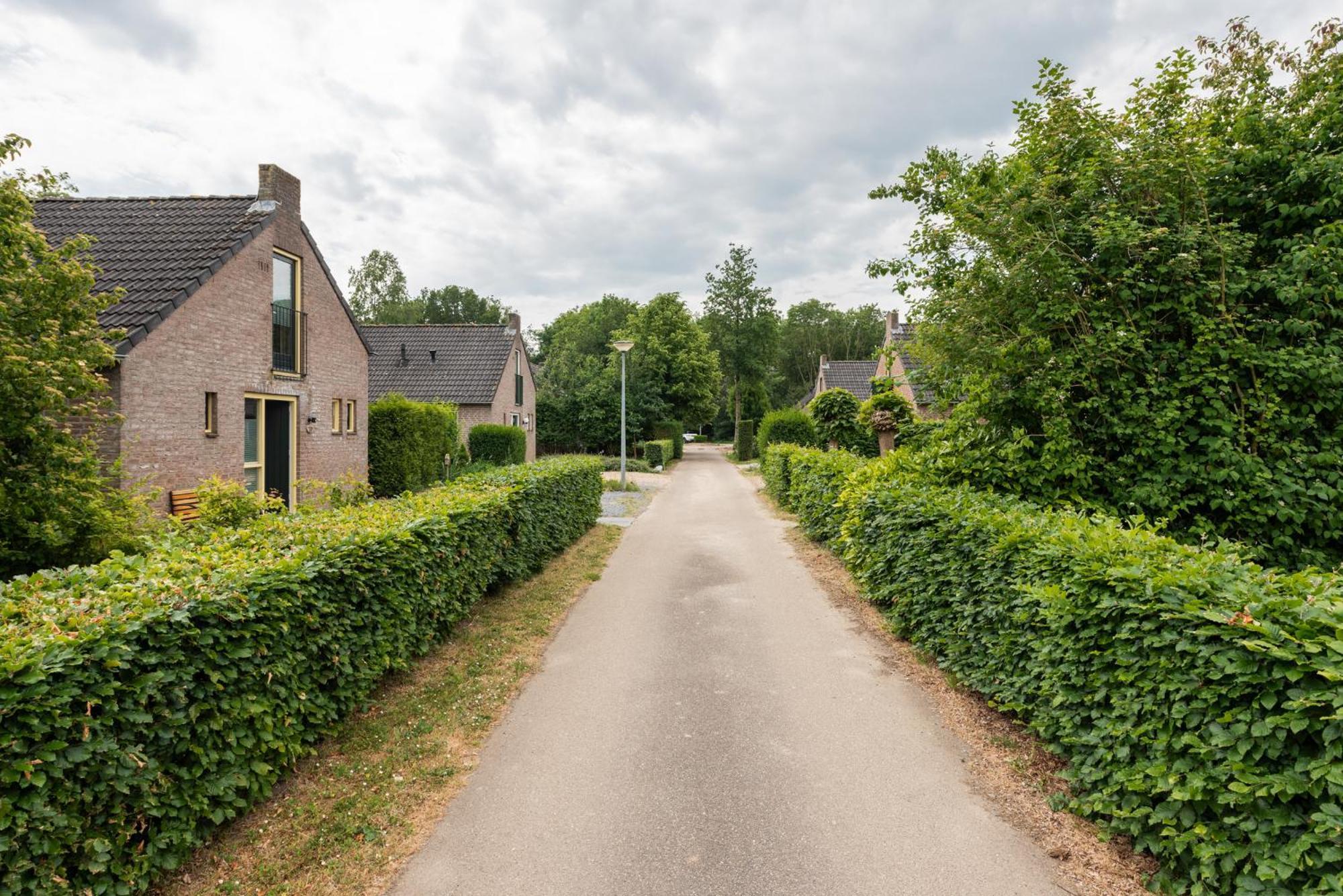 Het Huys Ewijk Mooi Luxe En Een Laadpaal Exterior foto